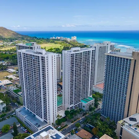 Fabulous Diamond Head & Ocean View Condo With Free Parking